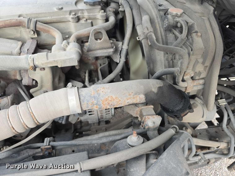 image for item FI0621 2012 Isuzu NQR utility / service truck