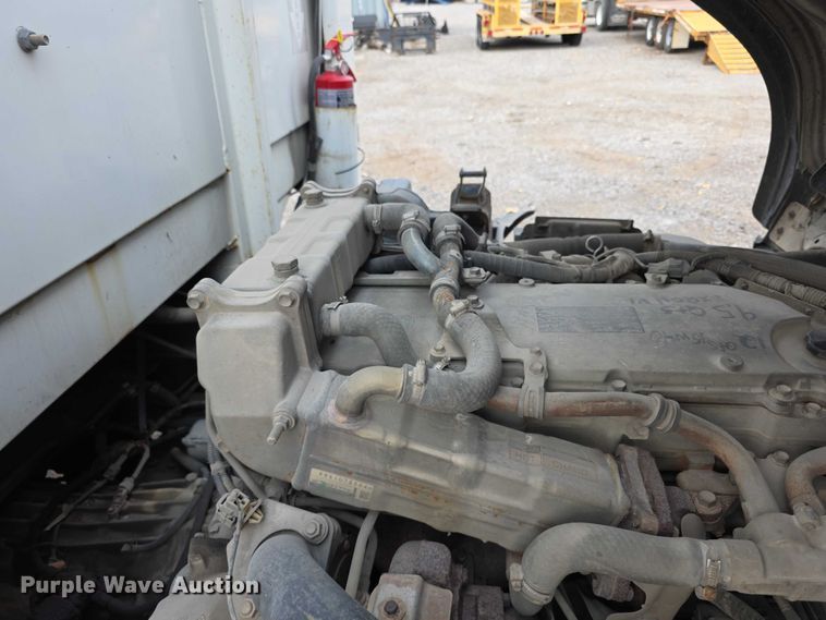 image for item FI0621 2012 Isuzu NQR utility / service truck