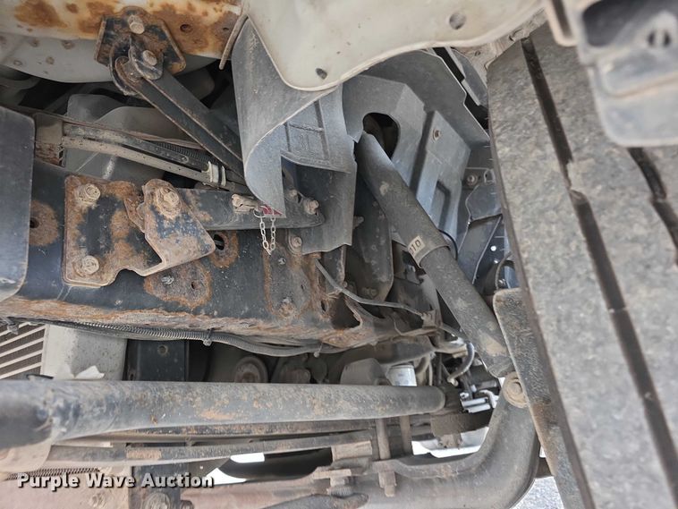 image for item FI0621 2012 Isuzu NQR utility / service truck