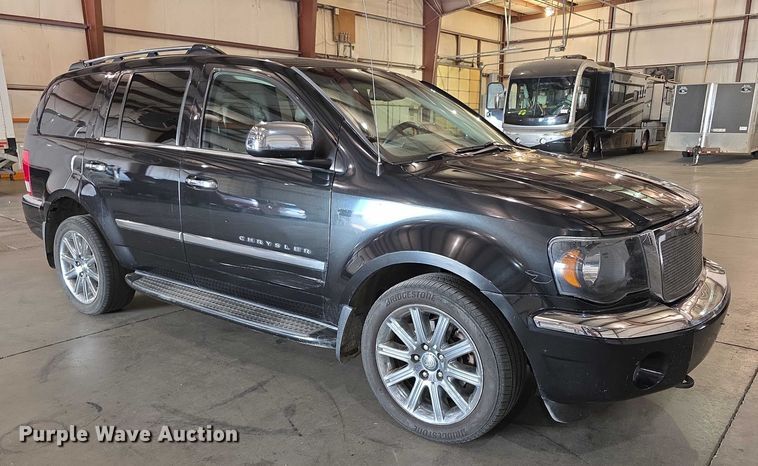 image for item FI0624 2008 Chrysler Aspen Limited SUV