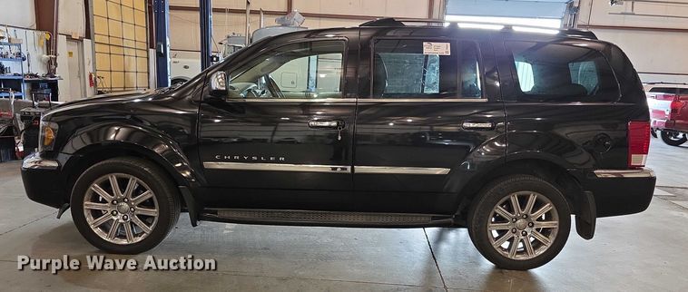 image for item FI0624 2008 Chrysler Aspen Limited SUV