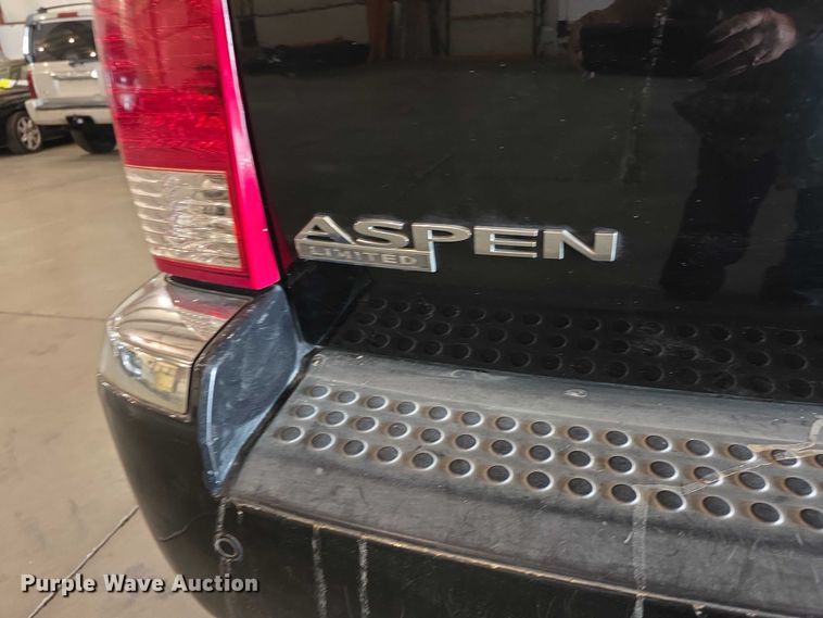 image for item FI0624 2008 Chrysler Aspen Limited SUV