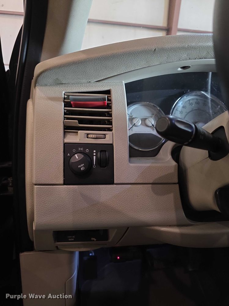 image for item FI0624 2008 Chrysler Aspen Limited SUV