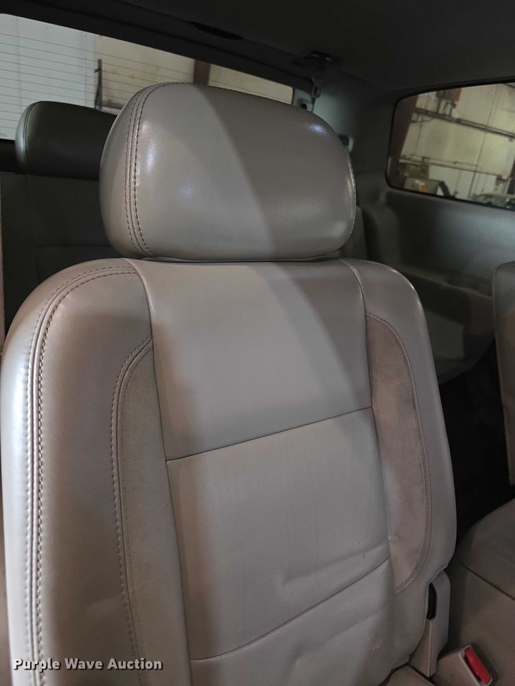 image for item FI0624 2008 Chrysler Aspen Limited SUV