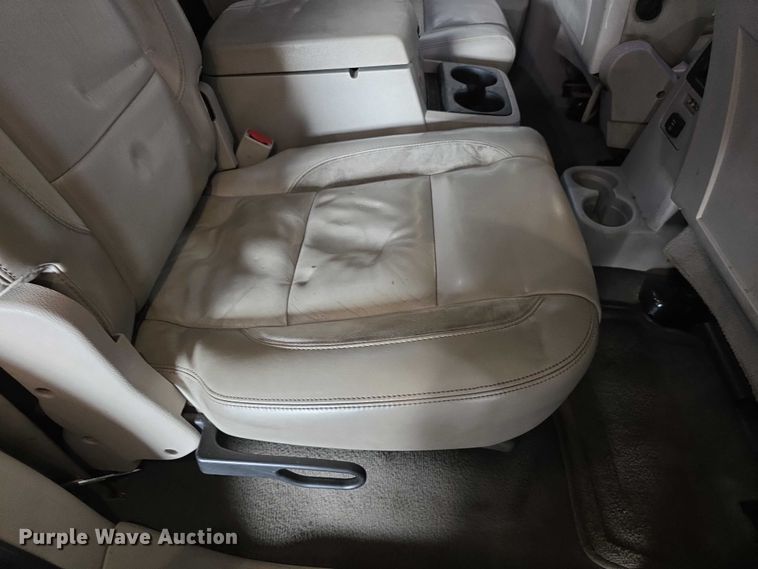 image for item FI0624 2008 Chrysler Aspen Limited SUV