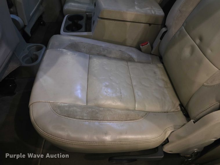 image for item FI0624 2008 Chrysler Aspen Limited SUV