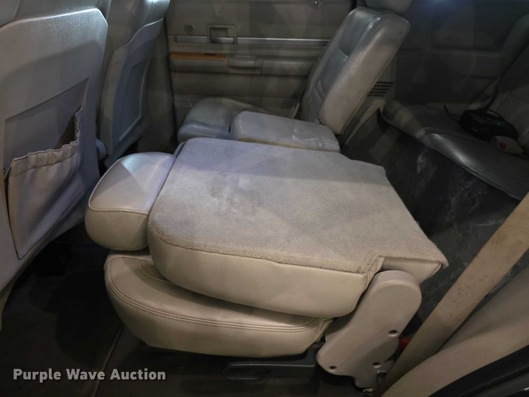 image for item FI0624 2008 Chrysler Aspen Limited SUV