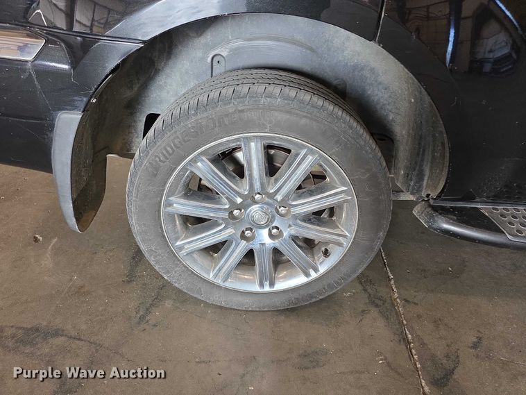 image for item FI0624 2008 Chrysler Aspen Limited SUV