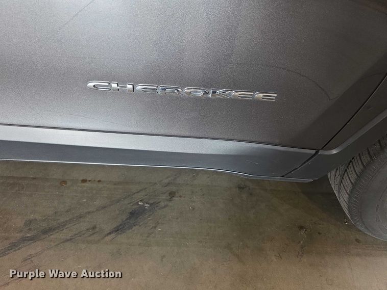 image for item FI0625 2014 Jeep Cherokee Limited SUV