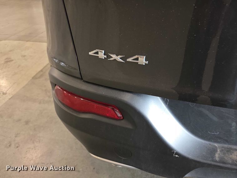 image for item FI0625 2014 Jeep Cherokee Limited SUV