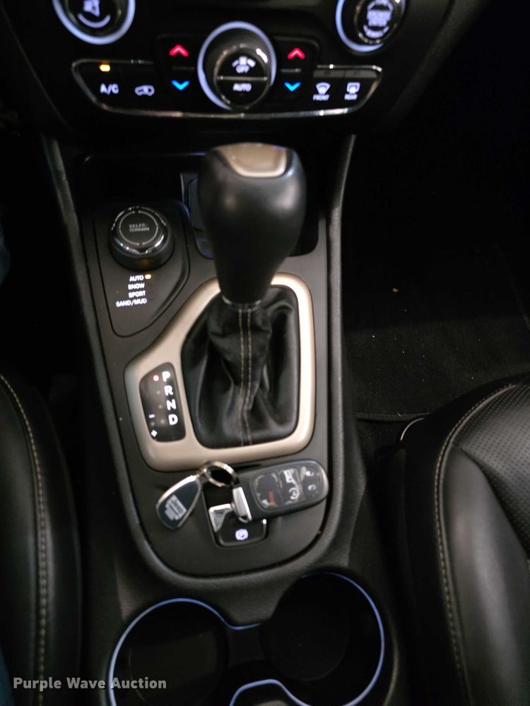 image for item FI0625 2014 Jeep Cherokee Limited SUV