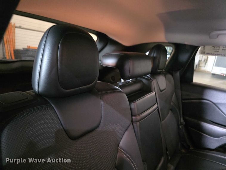 image for item FI0625 2014 Jeep Cherokee Limited SUV