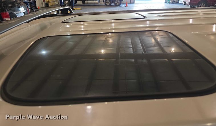 image for item FI0626 2006 Jeep Commander Limited SUV