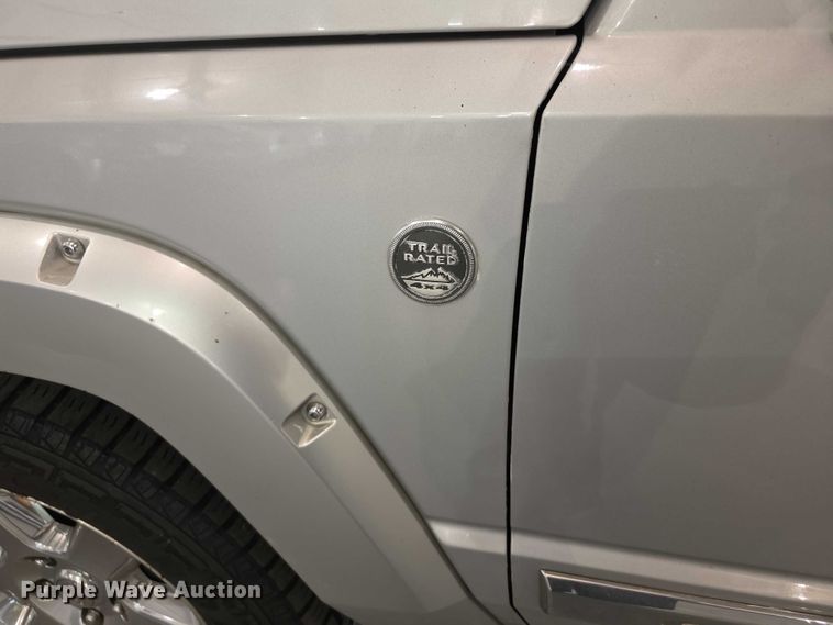 image for item FI0626 2006 Jeep Commander Limited SUV