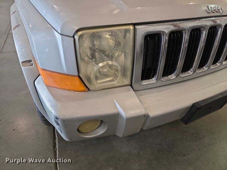 image for item FI0626 2006 Jeep Commander Limited SUV