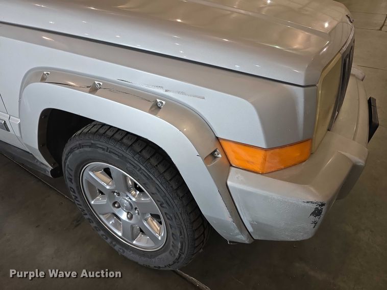 image for item FI0626 2006 Jeep Commander Limited SUV