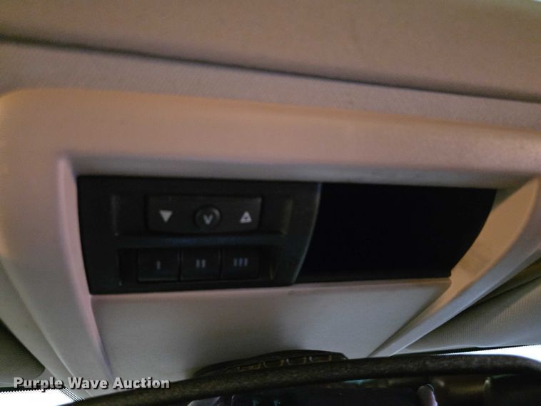 image for item FI0626 2006 Jeep Commander Limited SUV