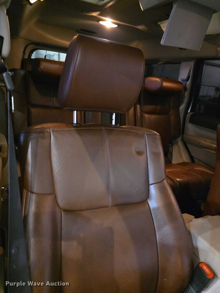 image for item FI0626 2006 Jeep Commander Limited SUV