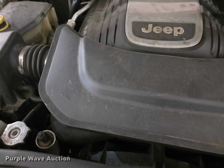 image for item FI0626 2006 Jeep Commander Limited SUV