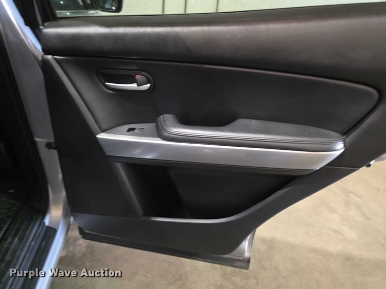 image for item FI0632 2008 Mazda CX9 SUV