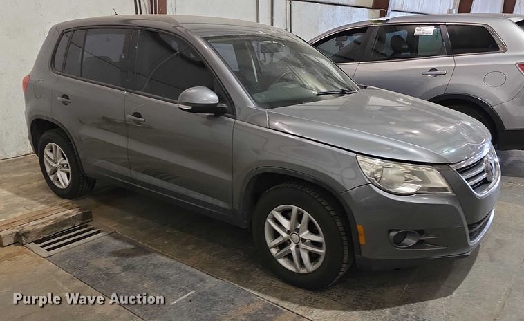 image for item FI0633 2011 Volkswagen Tiguan SUV