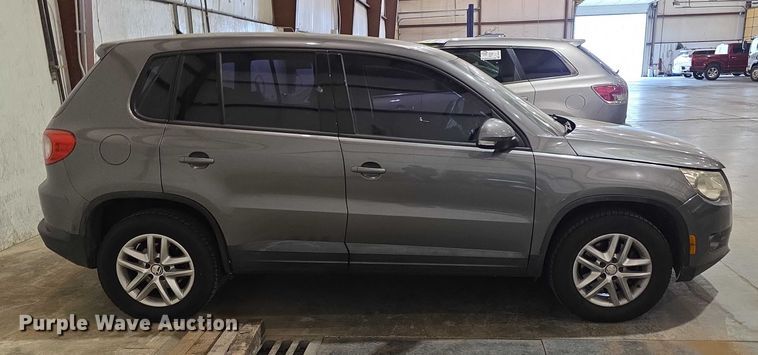 image for item FI0633 2011 Volkswagen Tiguan SUV