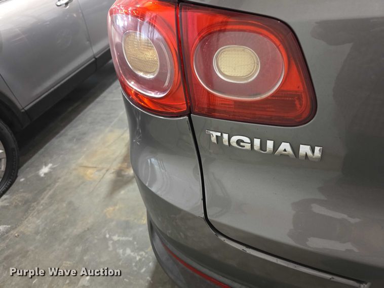 image for item FI0633 2011 Volkswagen Tiguan SUV