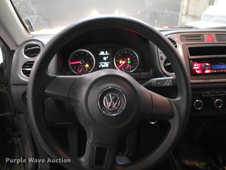 image for item FI0633 2011 Volkswagen Tiguan SUV