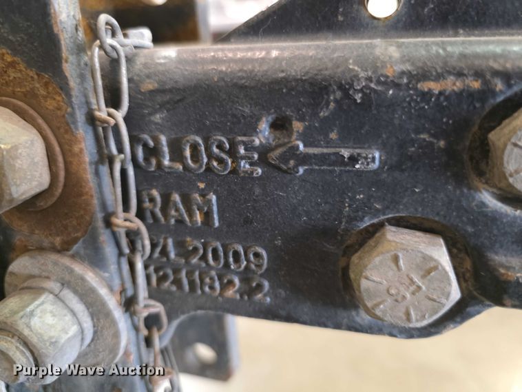 image for item FI0634 2022 R&M EC8.520TA enclosed cargo trailer