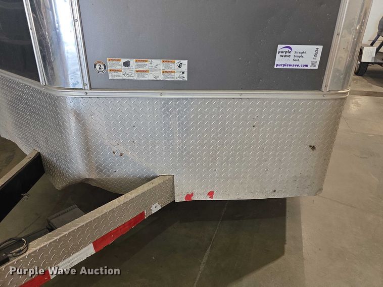 image for item FI0634 2022 R&M EC8.520TA enclosed cargo trailer