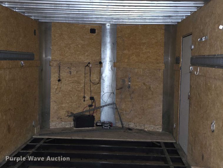 image for item FI0634 2022 R&M EC8.520TA enclosed cargo trailer