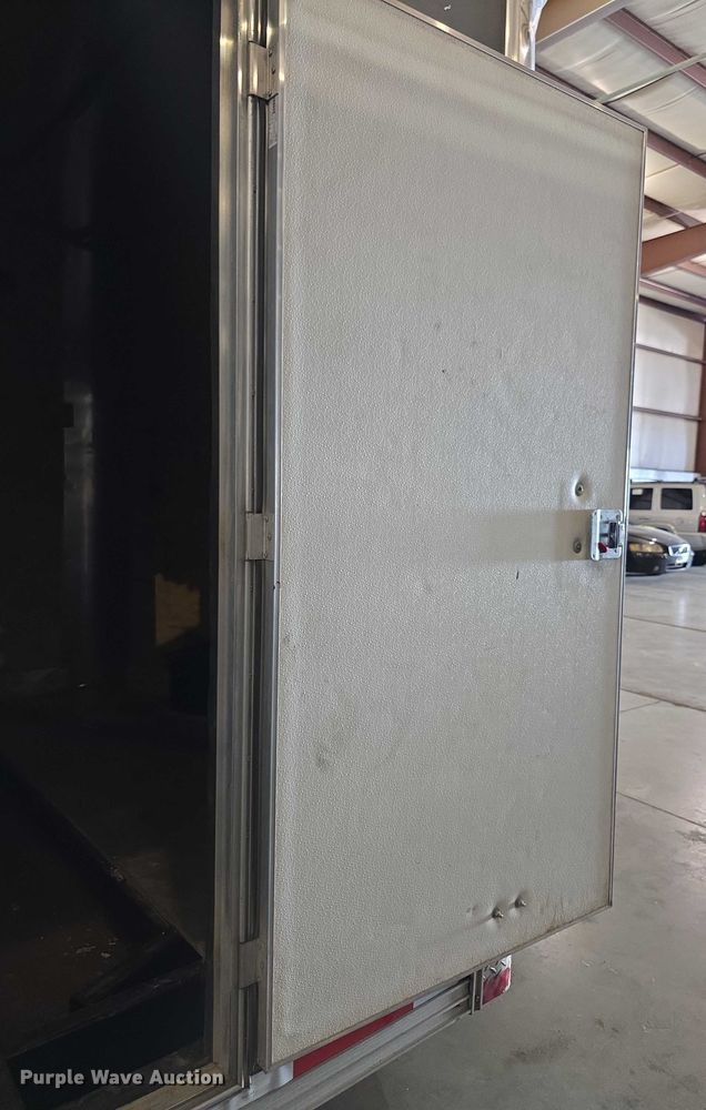 image for item FI0634 2022 R&M EC8.520TA enclosed cargo trailer
