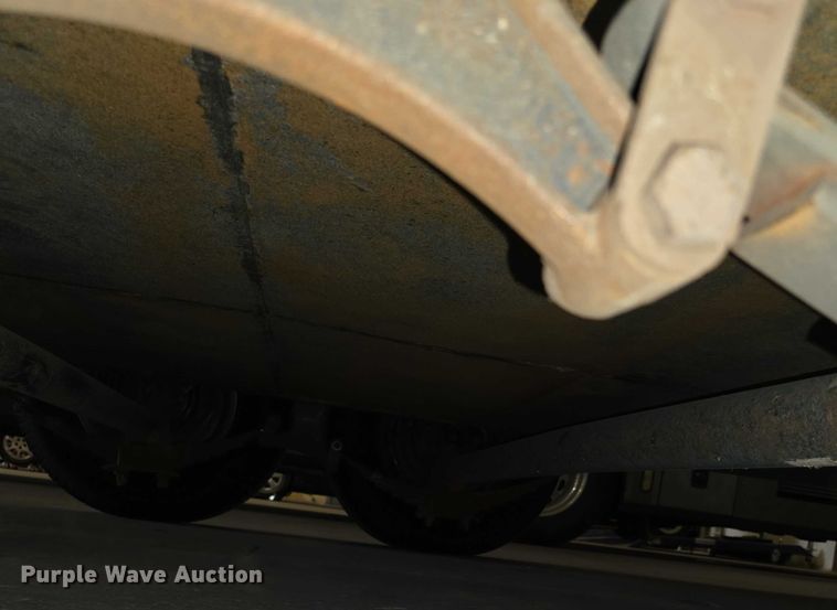 image for item FI0634 2022 R&M EC8.520TA enclosed cargo trailer