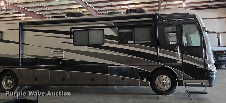 image for item FI0635 2004 Fleetwood Revolution RV