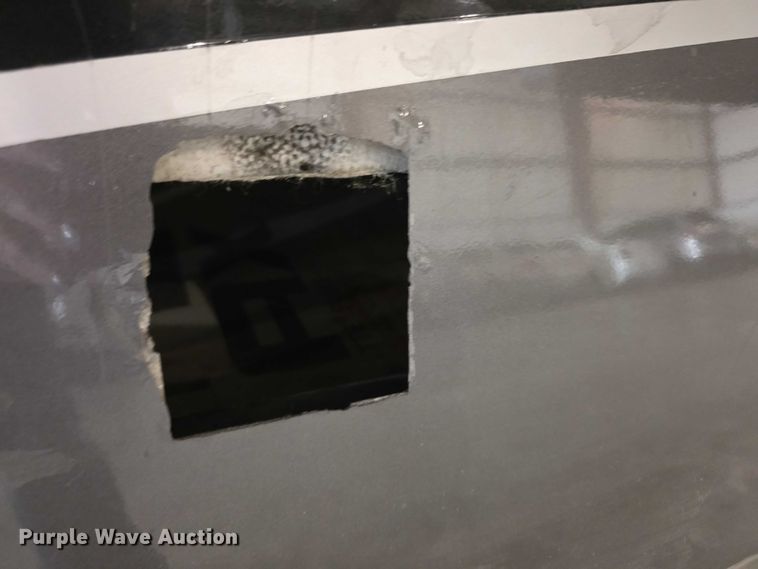 image for item FI0635 2004 Fleetwood Revolution RV