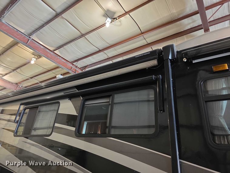 image for item FI0635 2004 Fleetwood Revolution RV