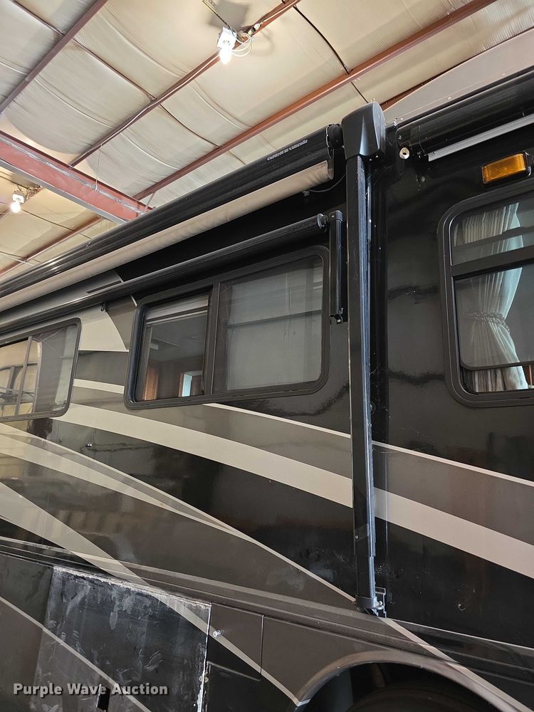 image for item FI0635 2004 Fleetwood Revolution RV