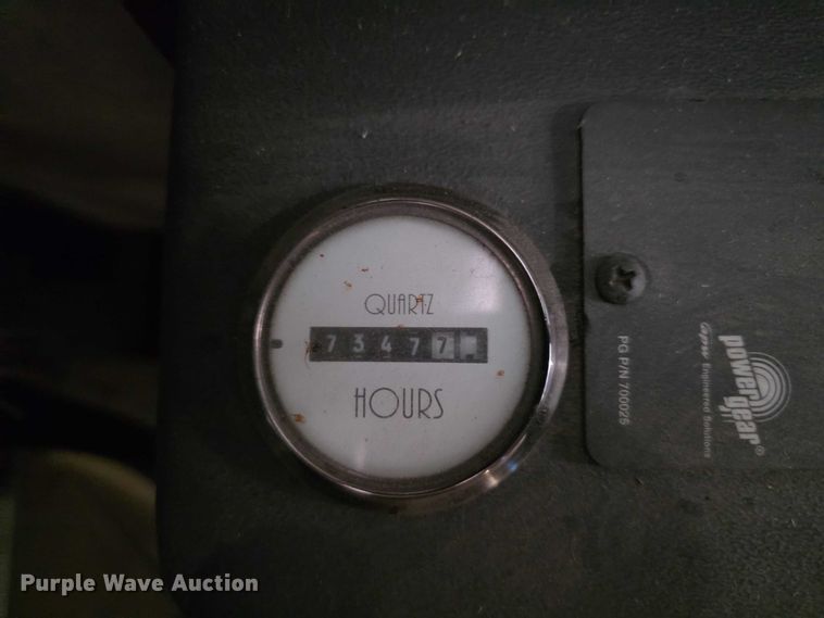 image for item FI0635 2004 Fleetwood Revolution RV