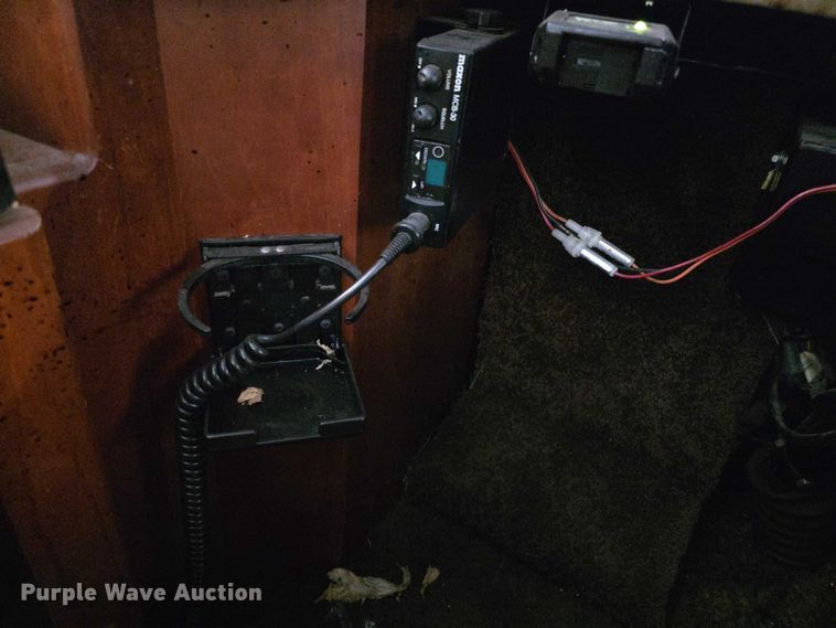 image for item FI0635 2004 Fleetwood Revolution RV