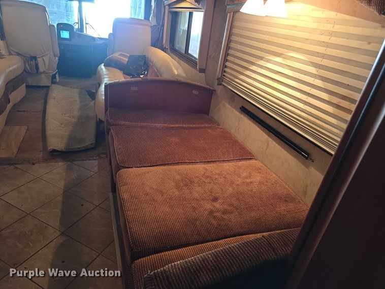 image for item FI0635 2004 Fleetwood Revolution RV