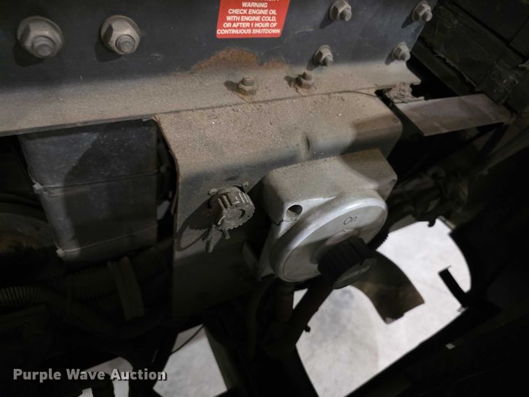 image for item FI0635 2004 Fleetwood Revolution RV