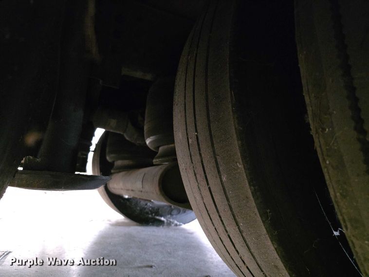 image for item FI0635 2004 Fleetwood Revolution RV