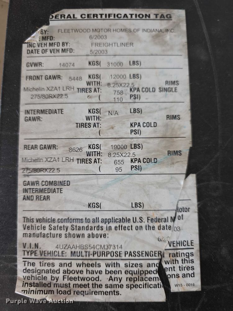 image for item FI0635 2004 Fleetwood Revolution RV