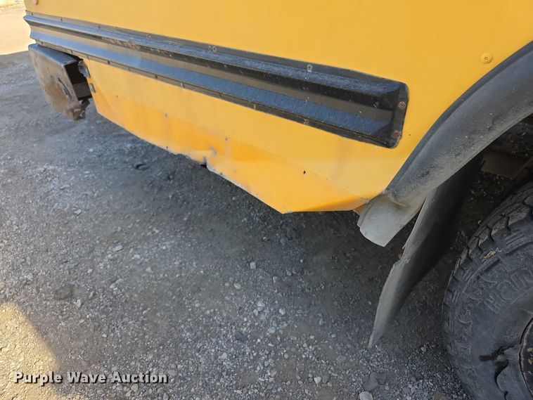 image for item FI0649 2002 Chevrolet Express 3500 school bus