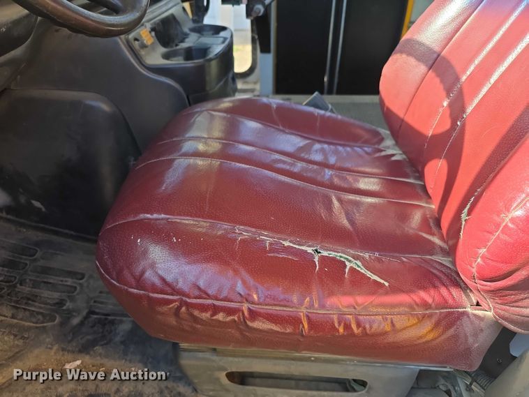 image for item FI0649 2002 Chevrolet Express 3500 school bus