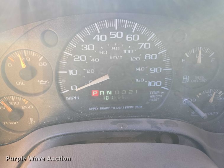 image for item FI0649 2002 Chevrolet Express 3500 school bus