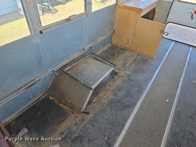 image for item FI0649 2002 Chevrolet Express 3500 school bus