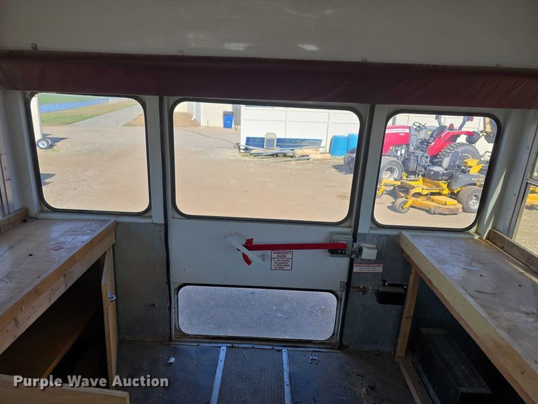 image for item FI0649 2002 Chevrolet Express 3500 school bus