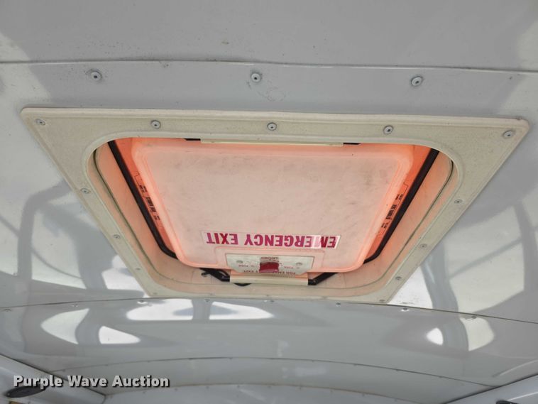 image for item FI0649 2002 Chevrolet Express 3500 school bus