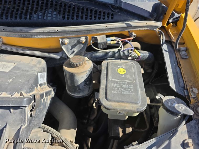 image for item FI0649 2002 Chevrolet Express 3500 school bus